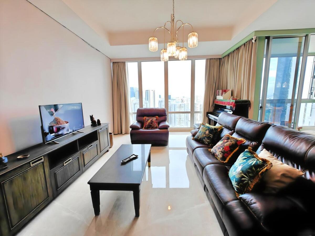 Luxury 3br Near Lrt Kuningan With Wi-fi, Pool, Gym By 2ndhome Apartemen Jakarta