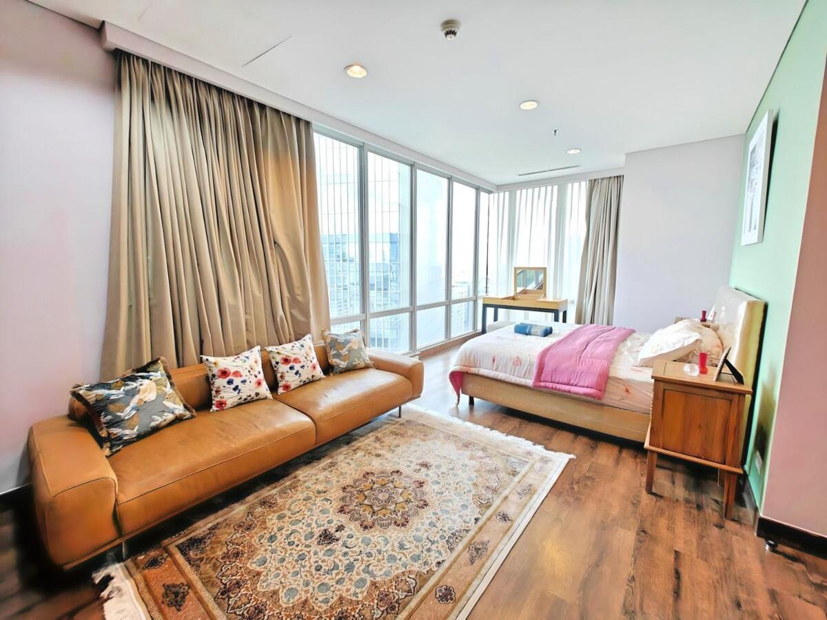 Luxury 3br Near Lrt Kuningan With Wi-fi, Pool, Gym By 2ndhome * Jakarta